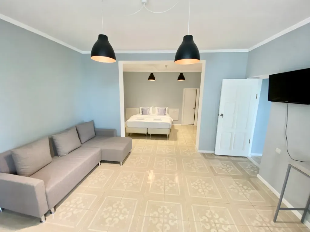 Квартира Квартира Апартамент с выходом в сад и к бассейну — Сириус