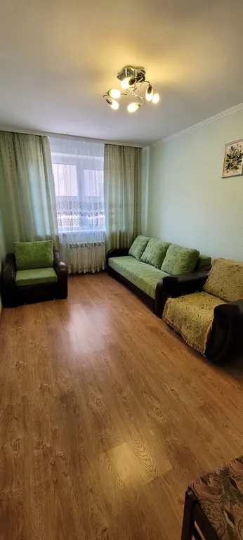 Просторная 2-комнатная квартира в новом доме в центре Батайска