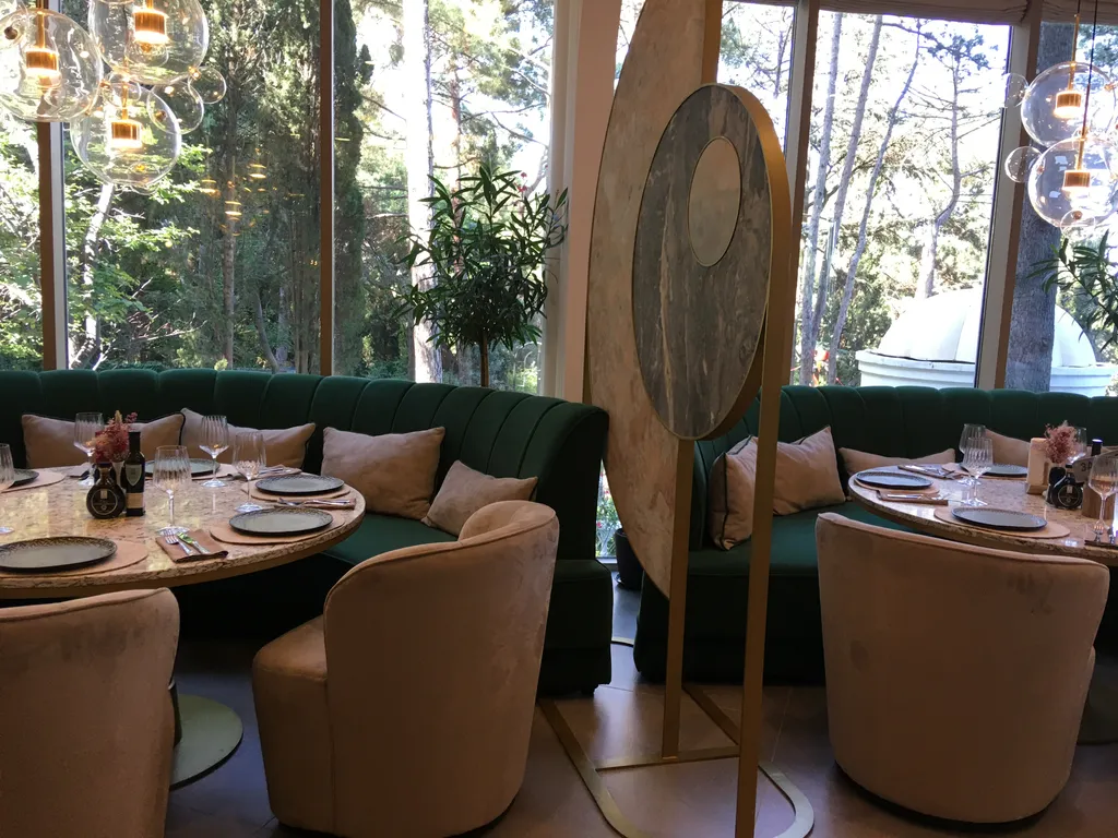 Панорамный апарт Прованс дома Зазеркалье в Приморском  парке