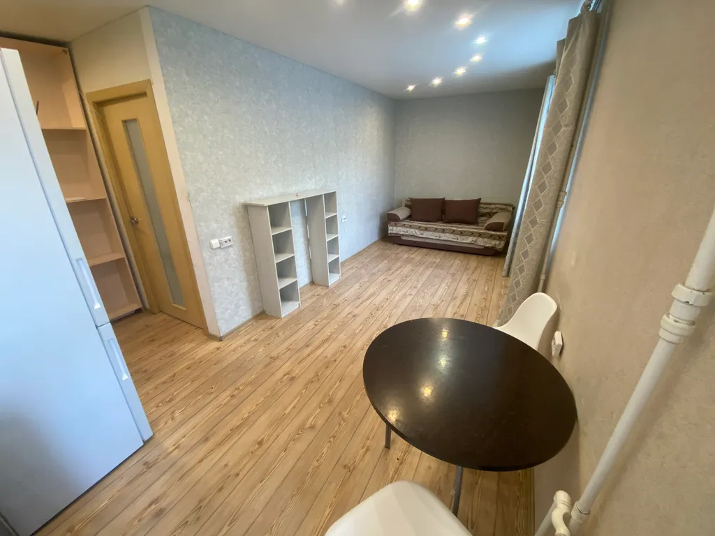 Уютная евро-двухкомнатная квартира возле Забижд