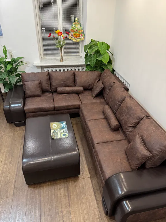 On two levels with two bathrooms