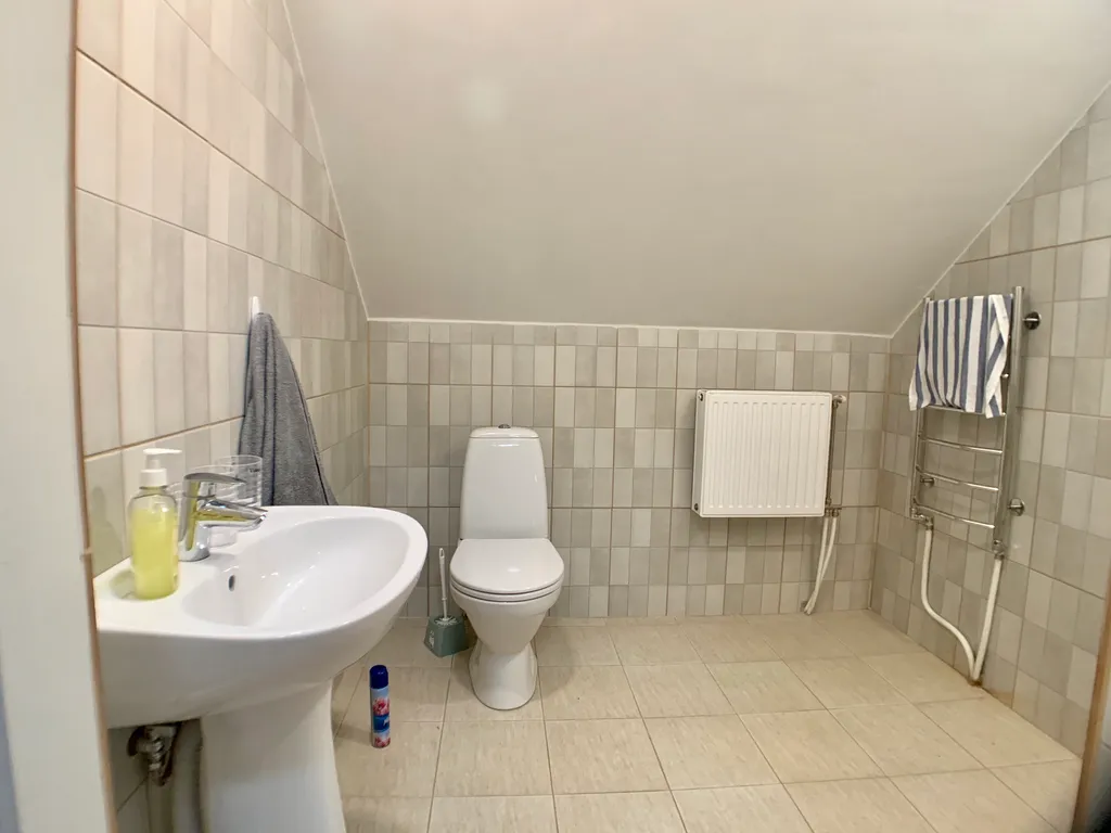 Коттедж на на берегу озера с банями и купелью