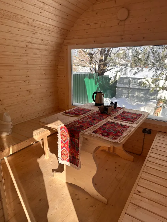 Дом в уединенном тихом месте рядом с лесом