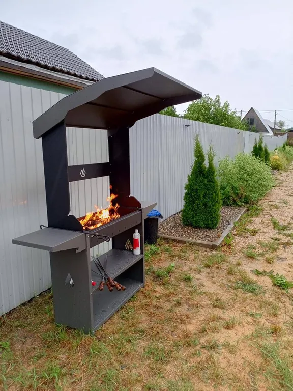 Шале на берегу реки с банным чаном и дровяной баней