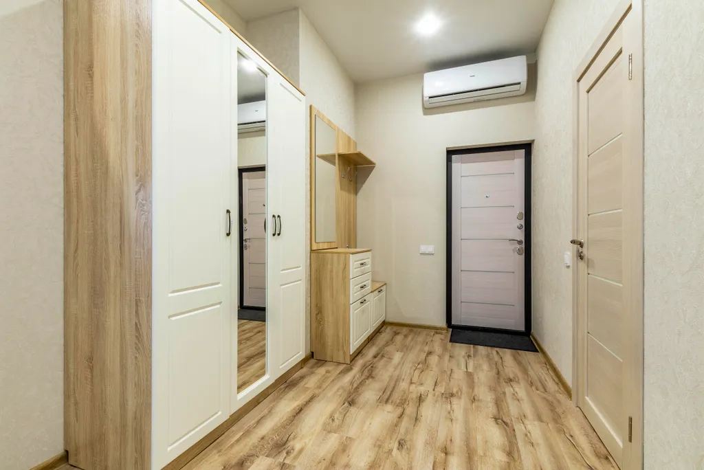 Люкс с большой лоджией и кондиционером