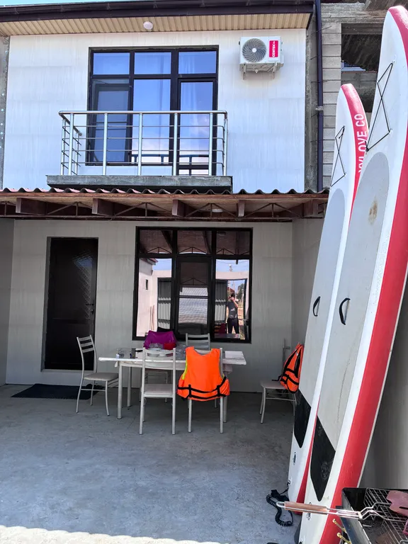 Уютный коттедж на берегу моря для семейного отдыха