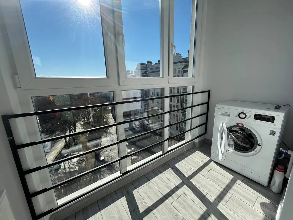 Новая уютная квартира с видом на море и лес