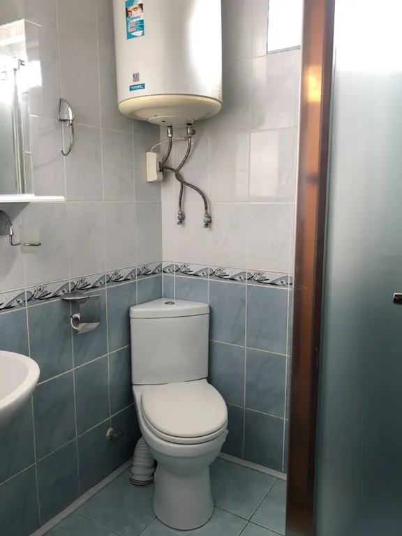 Двухэтажный дом с шикарным уютным двором в самом центре