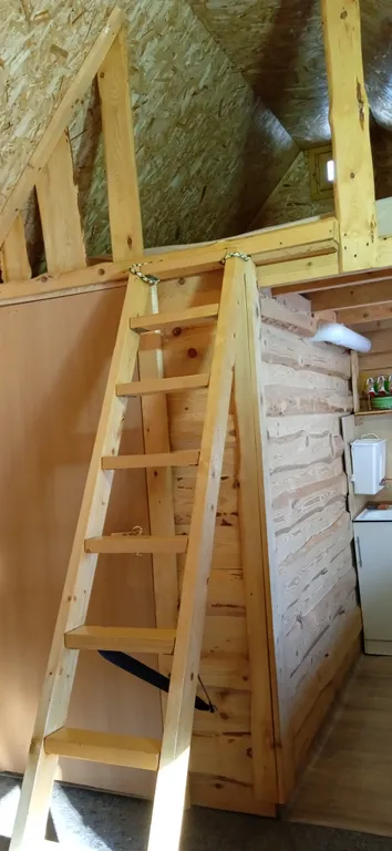 Домик у леса