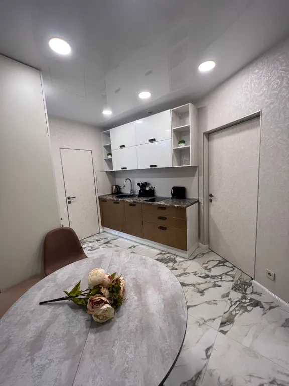 Студия с дизайнерским ремонтом