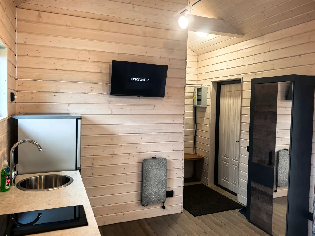 Трёхместный дом с террасой