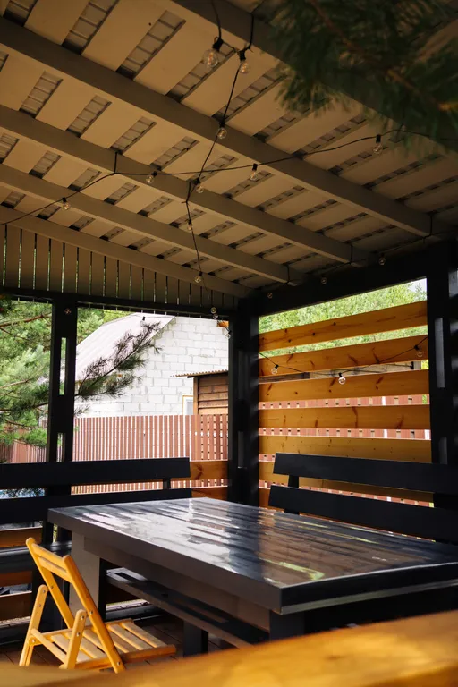 Домик в сосновом бору с баней, бассейном (летом) и беседкой