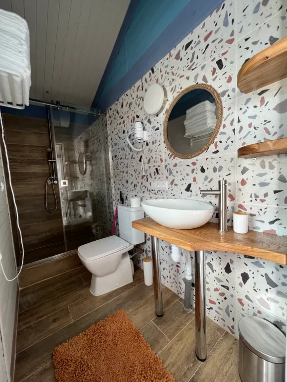 Коттедж Вилла Синие Волны/ Blue waves с бассейнами, 5 мин от пляжа