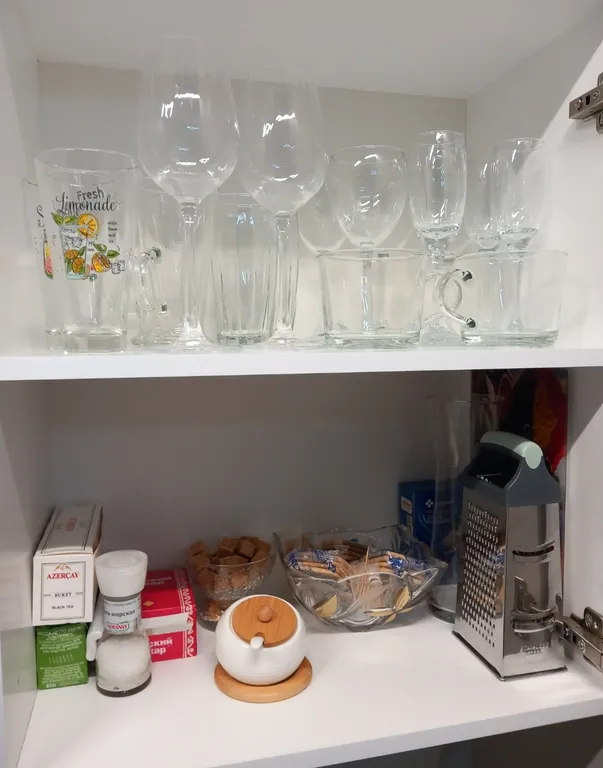 Новая,уюная 2х.кв люкс на 6чел,закрытая территор.,юго-зап р-на, 17/77