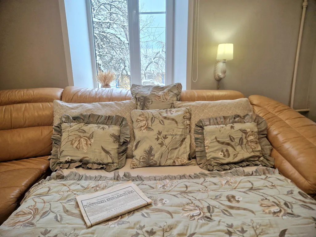 Котильон светская квартира напротив императорского курорта