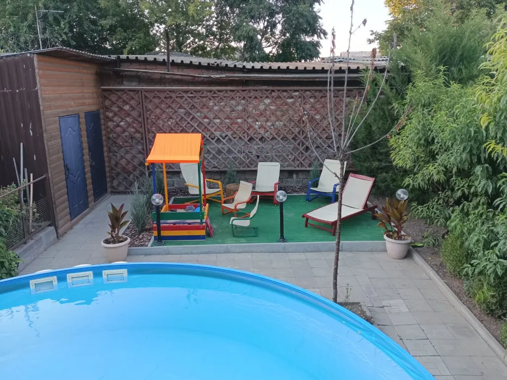 Коттедж Домик с бассейном — аренда посуточно в Таганрог