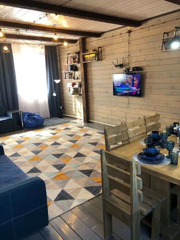 Уютный дом и баня на дровах с рядом озером