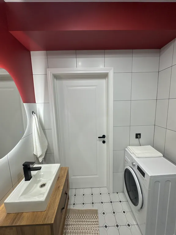 Апартаменты ЛАФА5 с лоджией для  1-2 человек