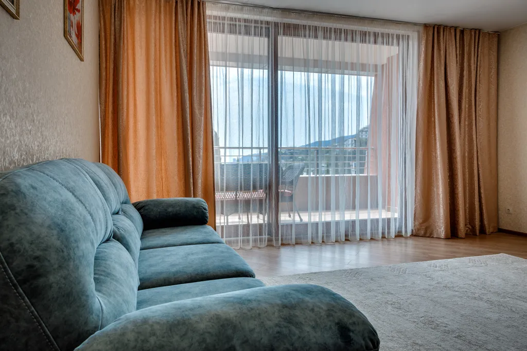 Квартира Две спальни и гостиная, вид на море — аренда посуточно в Гурзуф