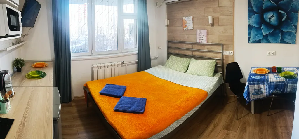 Трёхместная студия у Крокус Экспо и станции метро МЦД-D2 Пенягино