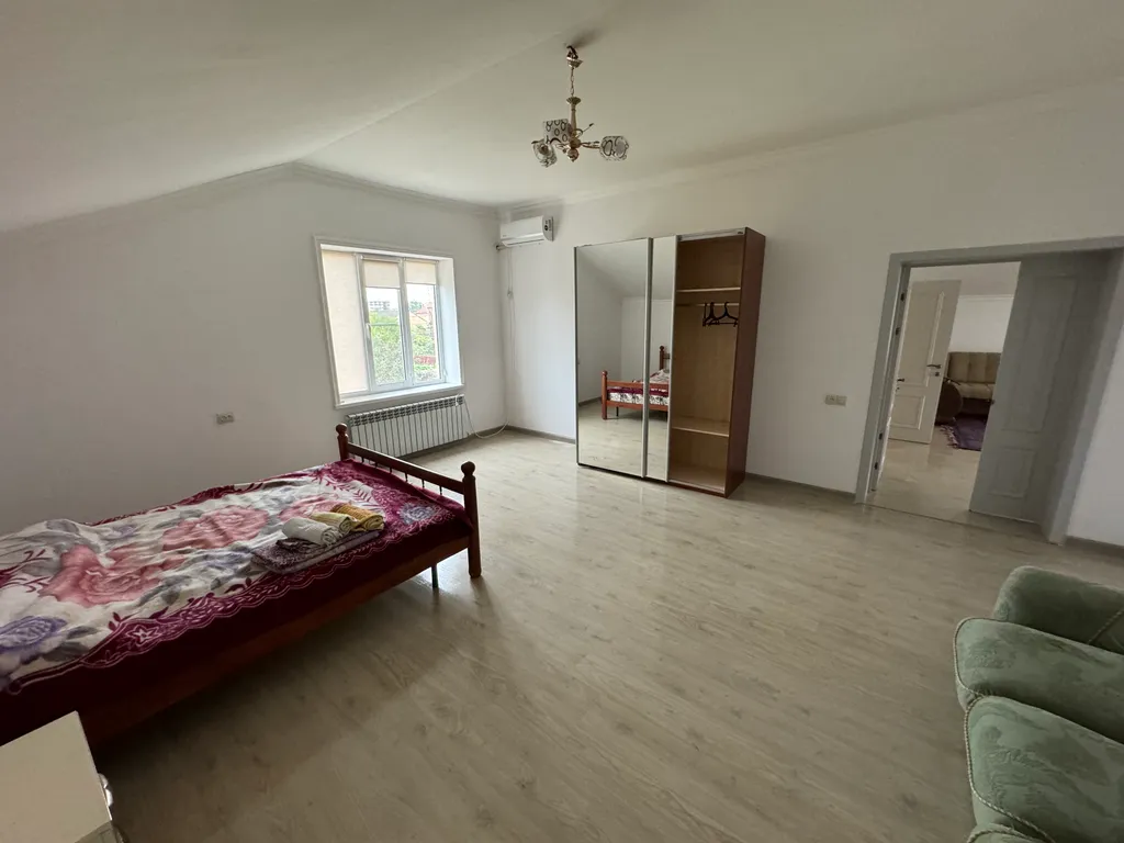 6-комнатный Дом