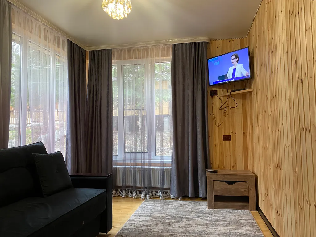 Коттедж Уютный домик-коттедж на лесной поляне — Архыз