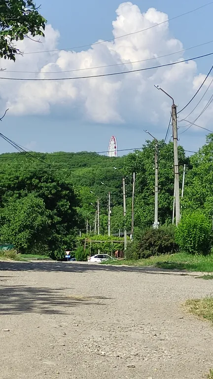 Часть дома в тихом районе с отдельным входом и удобной парковкой