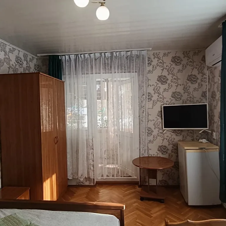 Трехместная комната с кондиционером в частном секторе