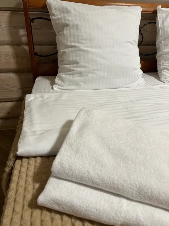 Уютный дом в лесу