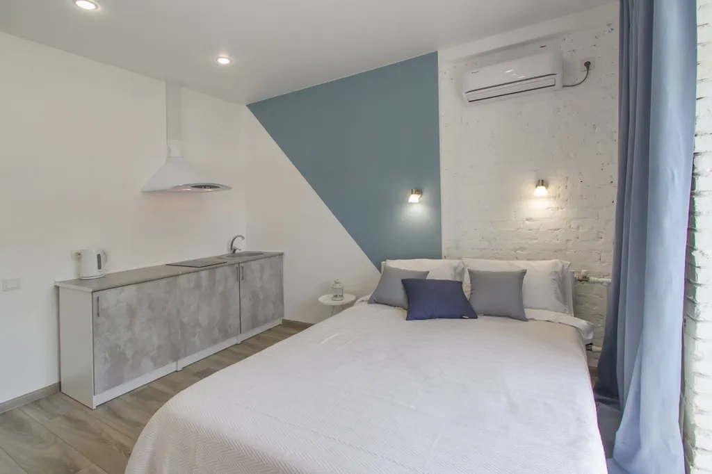 Студия рядом с Авиационным заводом