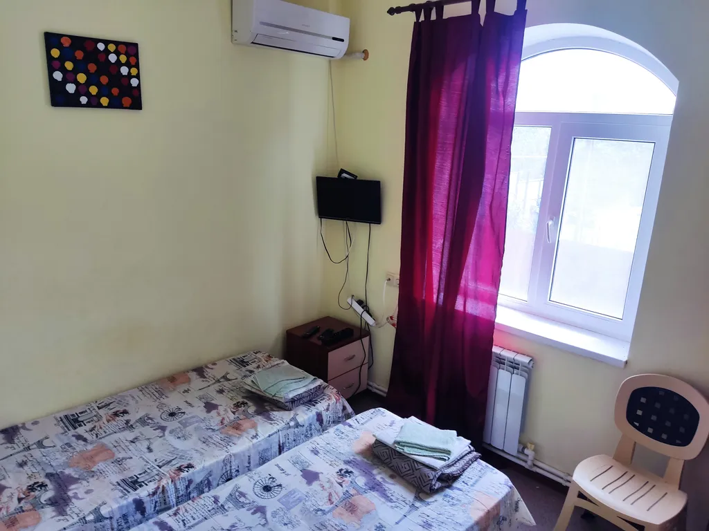 Квартира Двухместный номер №7 с двумя раздельными кроватями на втором этаже — аренда посуточно в Благовещенская