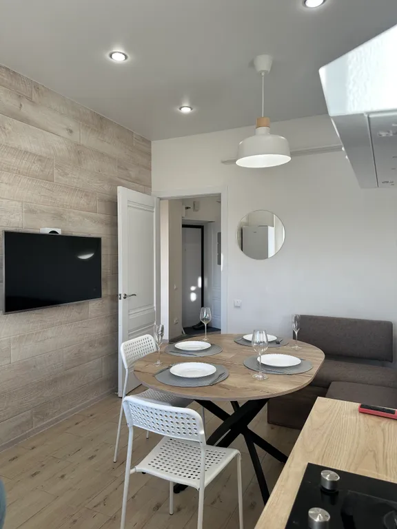 Двухкомнатная квартира с двумя санузлами и шикарным видом из окна