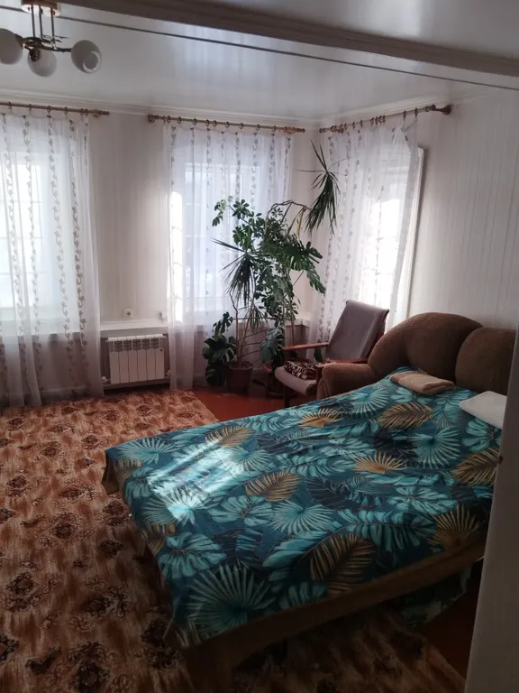 Двухэтажный дом со всеми удобствами в самом центре