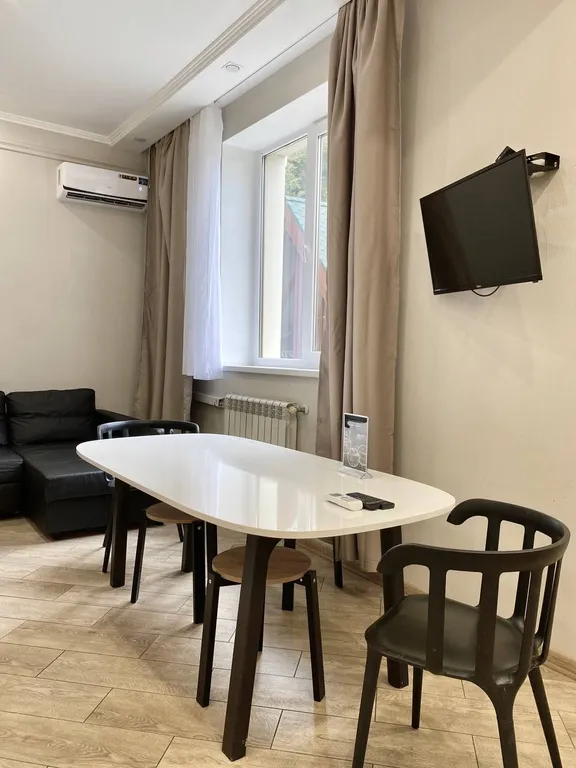 Евродвухкомнатный апартамент с видом на горы