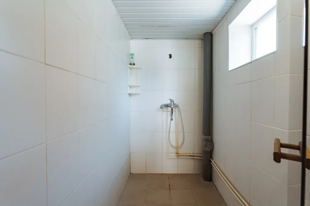 Бунгало на берегу озера в границе леса