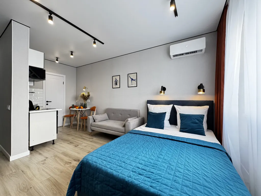 Уютная студия около города еды