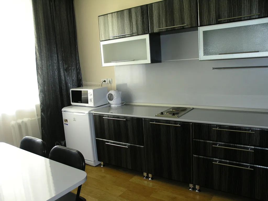 Светлая двухкомнатная квартира с евро ремонтом в многоэтажном доме