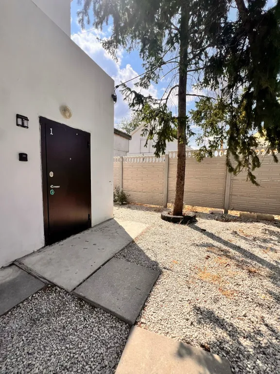 Свободна!!! Квартира-студия посуточно в центре Белогорска.