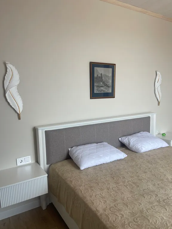 Домик у моря с бассейном