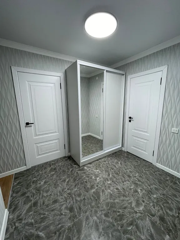 Новая квартира напротив трц апорт расположен в западное части города