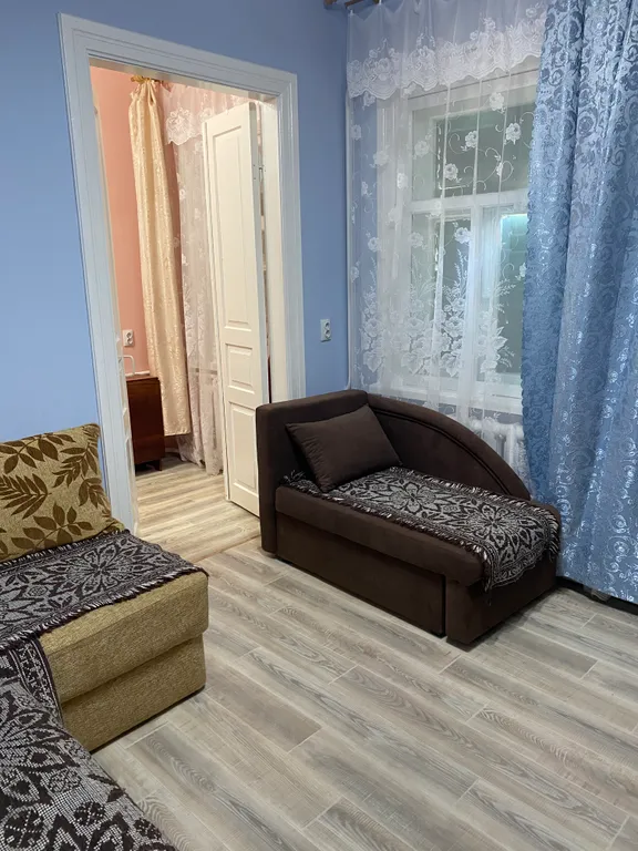 Половина дома с отдельным входом недалеко от моря