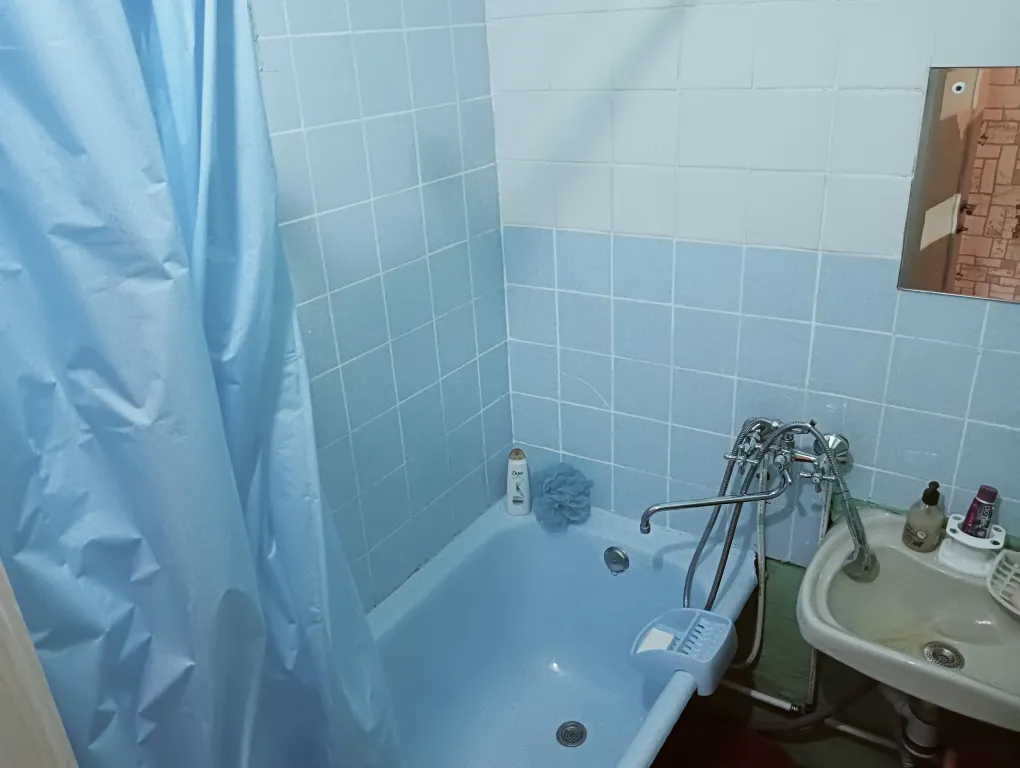 Гостеприимная комната у метро, 30 минут до центра