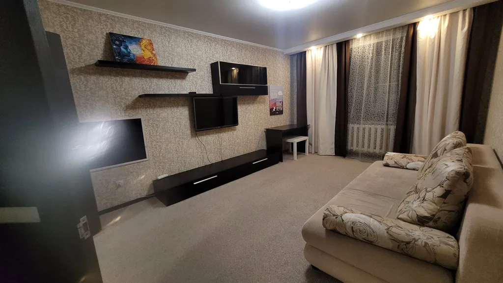 Уютная квартира с отдельным входом в центре города