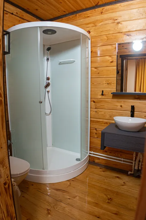 Гостевой дом у озера и скалы Кит