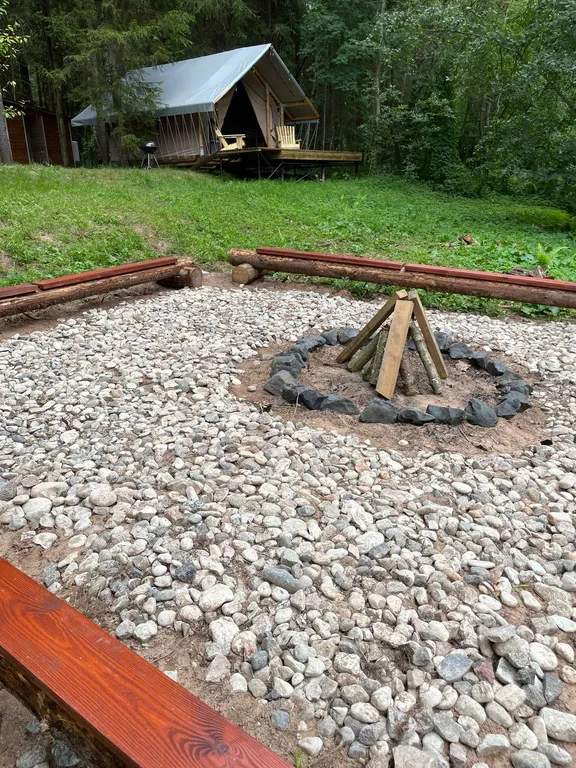 Палатка лесной домик на базе отдыха Белка