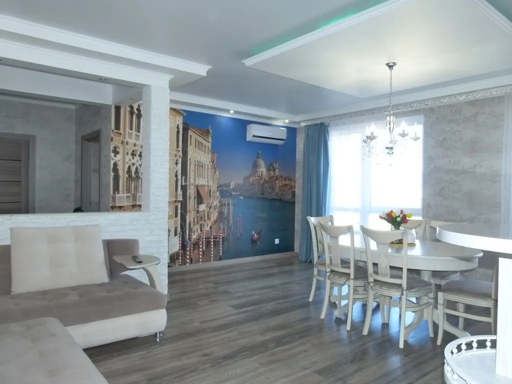 Большая квартира с видом на море рядом с жд вокзалом