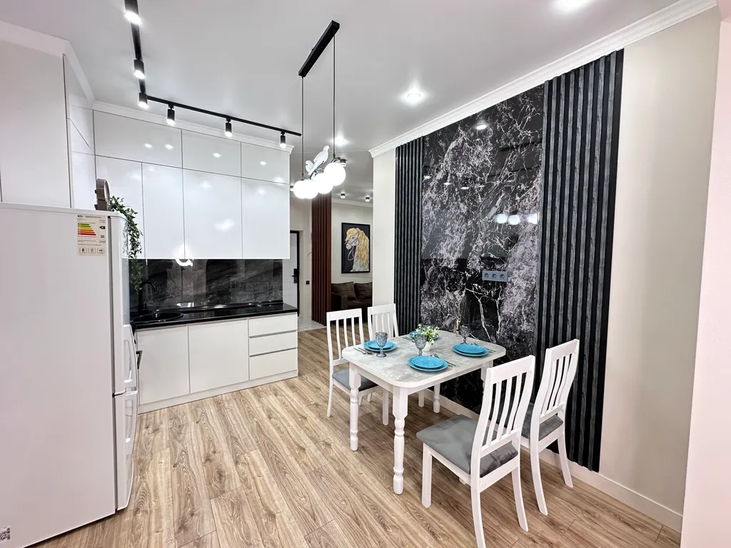 Евродвушка в ЖК Комфорт Сити с видом на горы, рядом с ТЦ MEGA