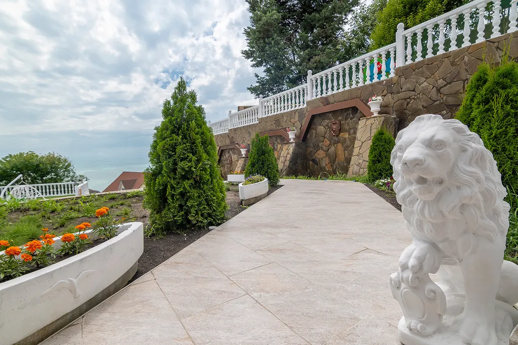 Уютный коттедж с видом на море