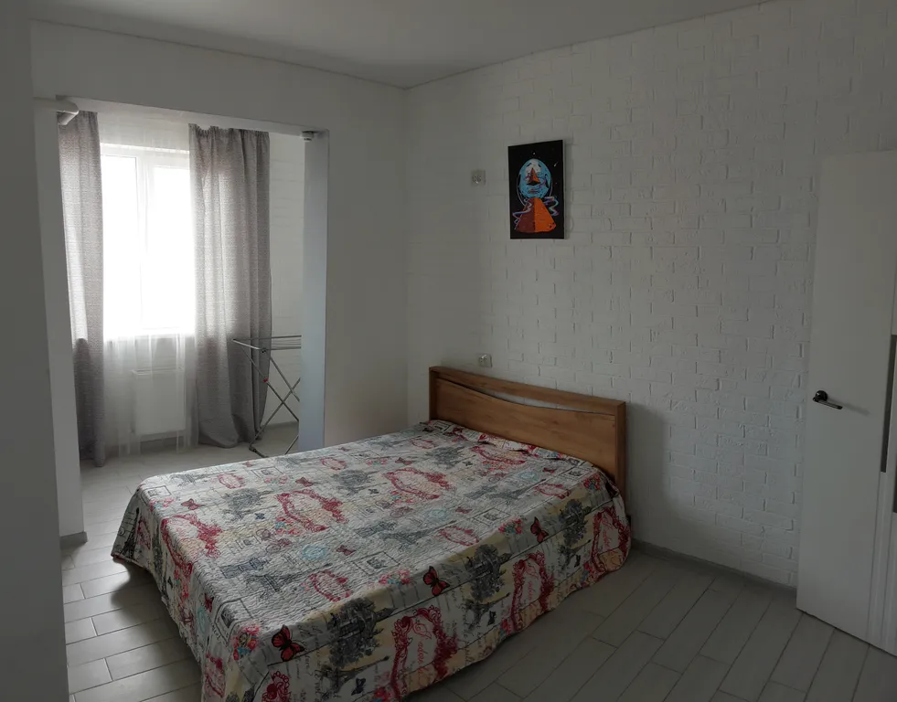 Уютная двухкомнатная студия у моря