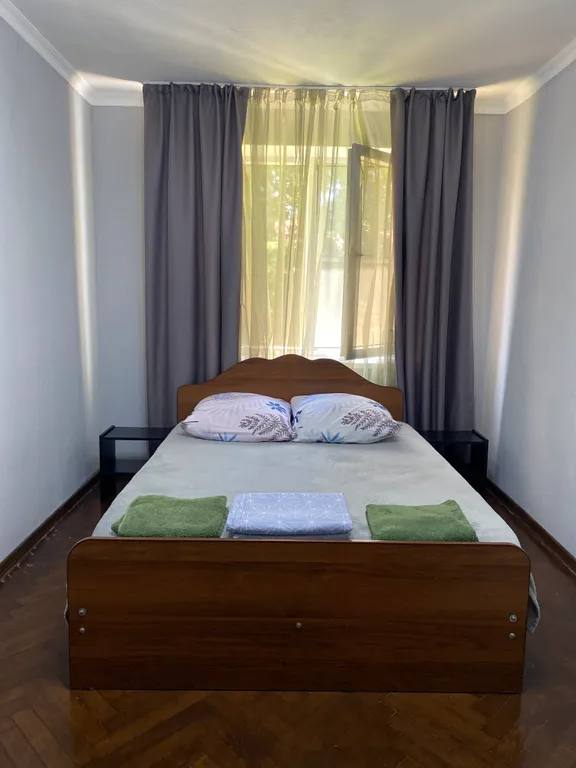 Квартира Комфортная 3-комнатная квартира на берегу песчаного пляжа — Сухум